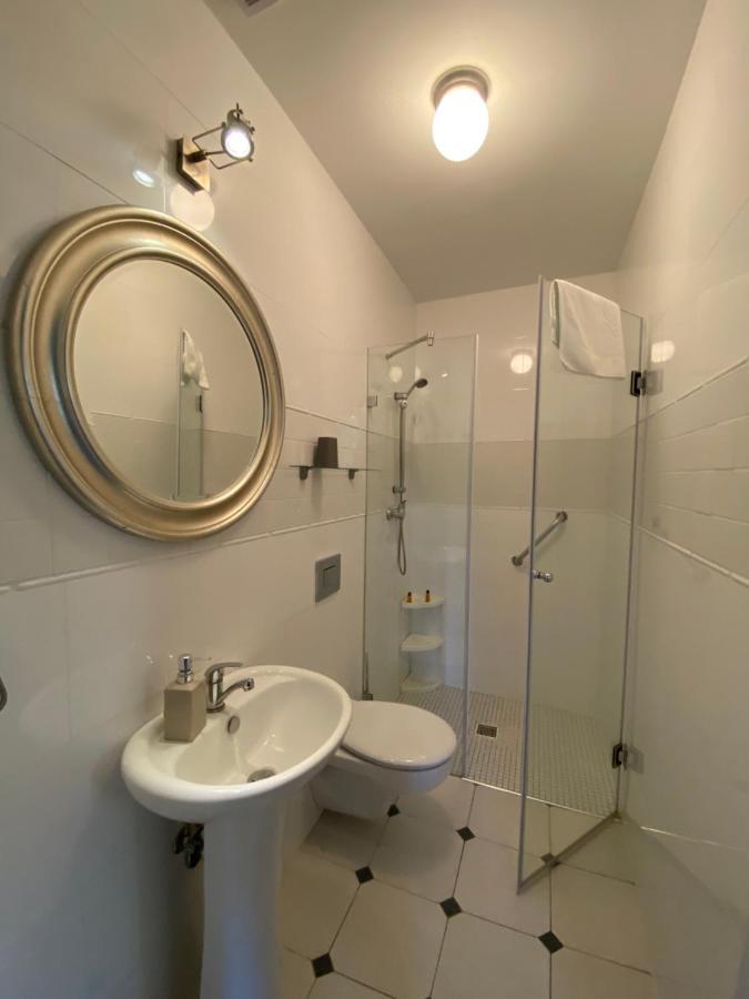 Krzysin Hotel Podkowa Lesna Bagian luar foto