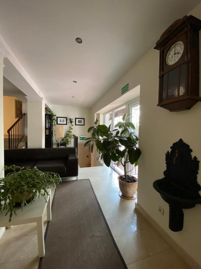 Krzysin Hotel Podkowa Lesna Bagian luar foto
