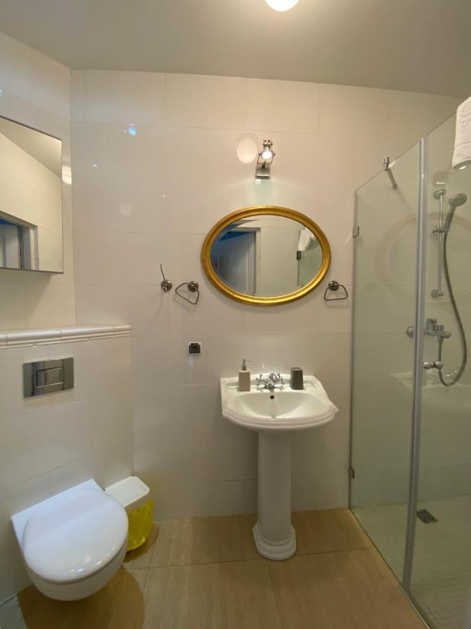 Krzysin Hotel Podkowa Lesna Bagian luar foto